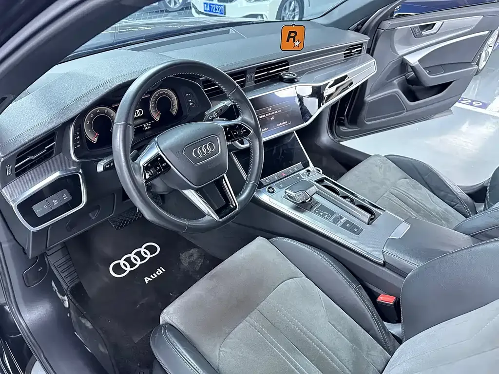 Audi A6L — фото 10