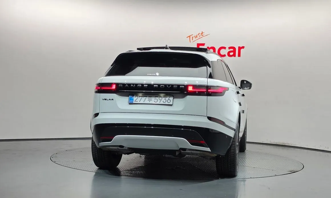 Land Rover Range Rover Velar — фото 8