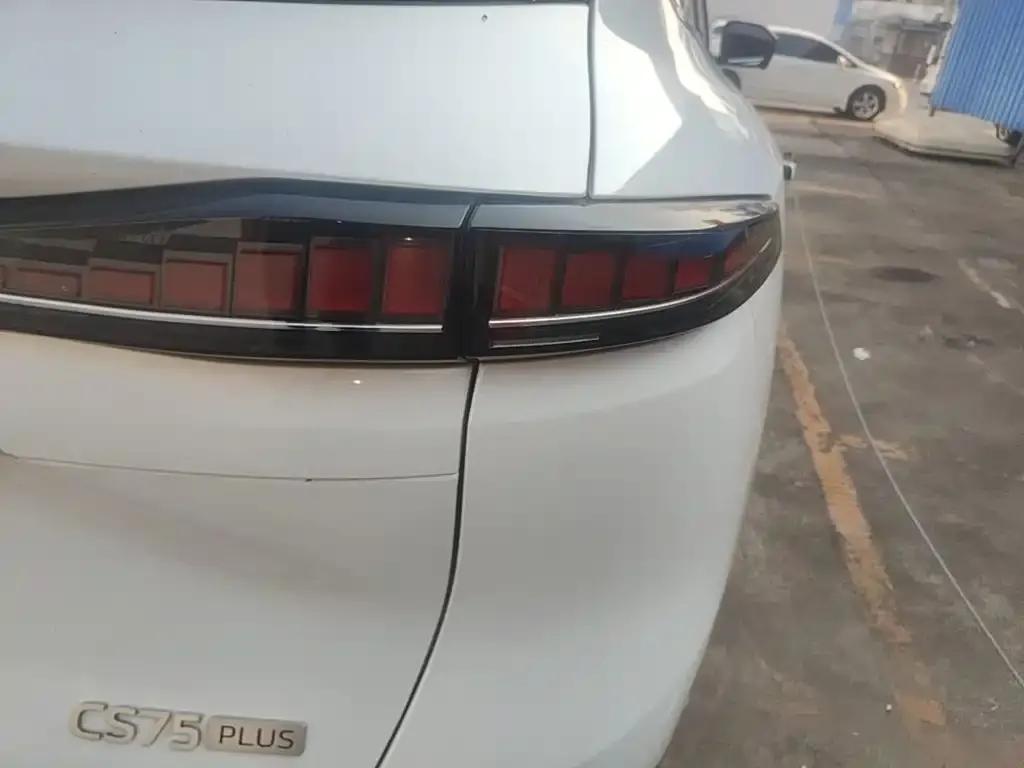 Changan CS75 PLUS — фото 2