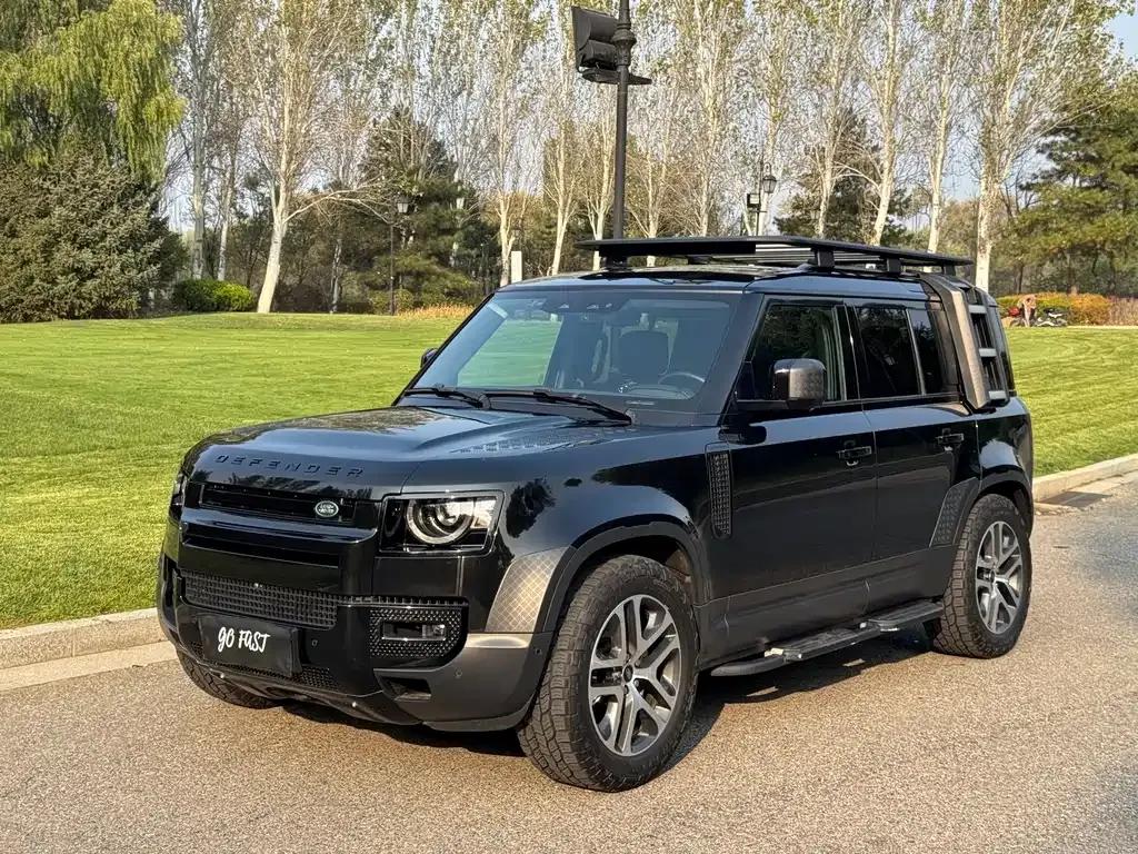 Land Rover Defender — фото 1
