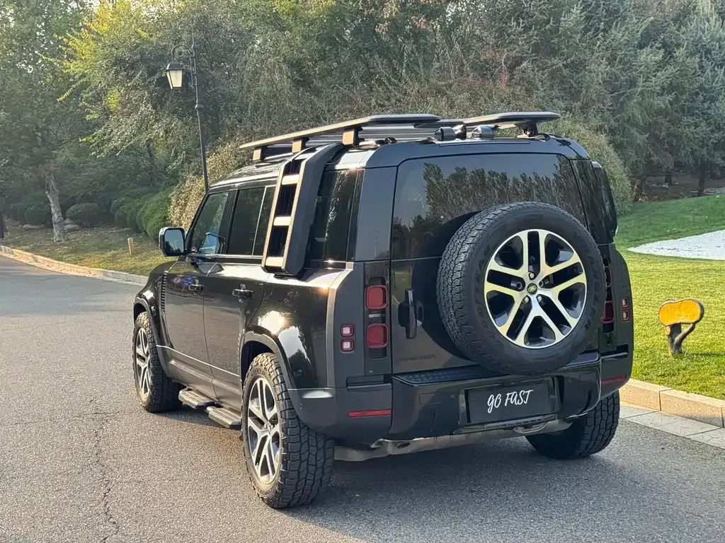 Land Rover Defender — фото 9