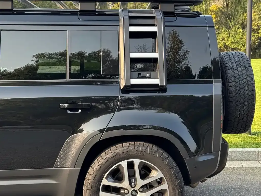 Land Rover Defender — фото 2