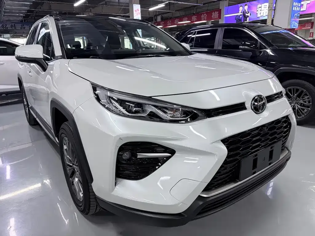 Toyota Wildlander — фото 5
