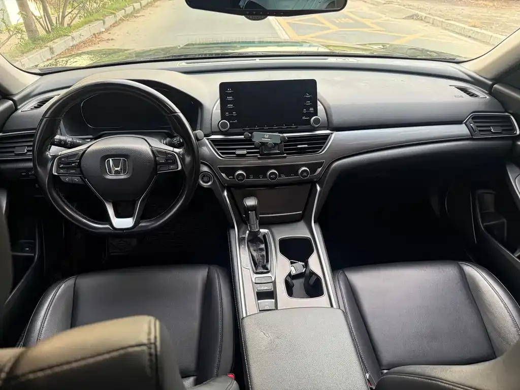 Honda Accord — фото 5