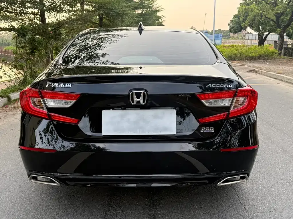 Honda Accord — фото 4