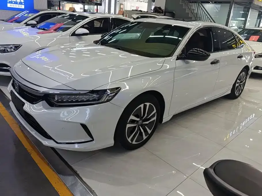 Honda Inspire — фото 1