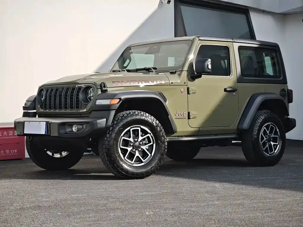 Jeep Wrangler — фото 1