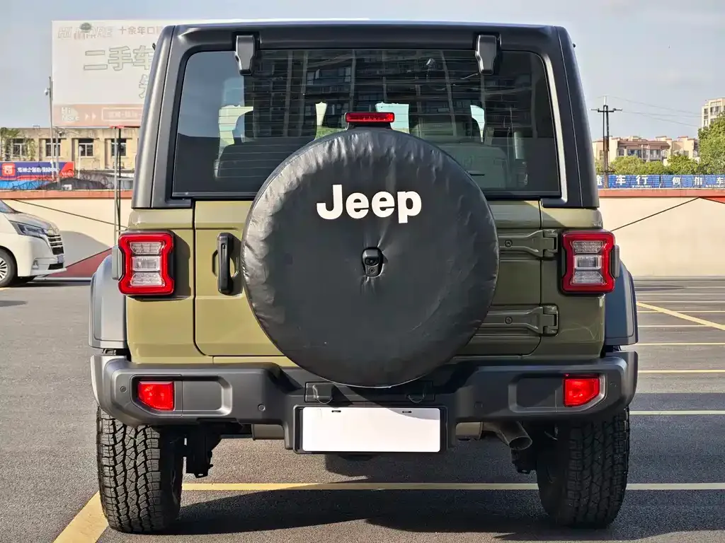 Jeep Wrangler — фото 2