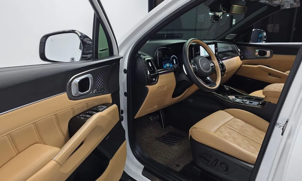 Kia Sorento — фото 10
