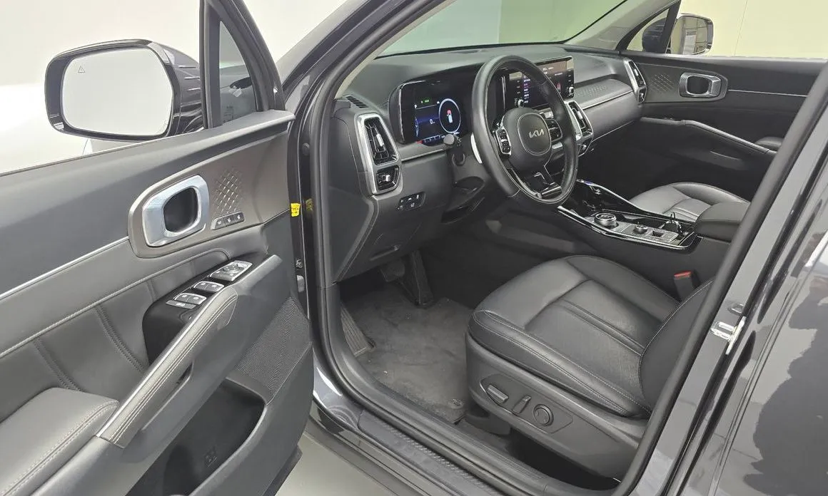 Kia Sorento — фото 8