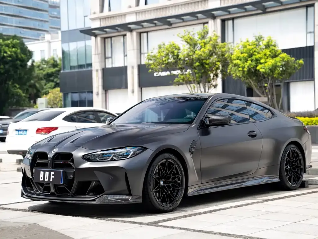BMW M4 — фото 1