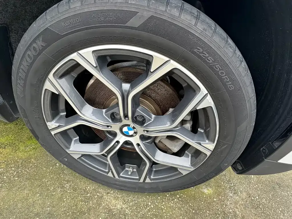 BMW X1 — фото 5