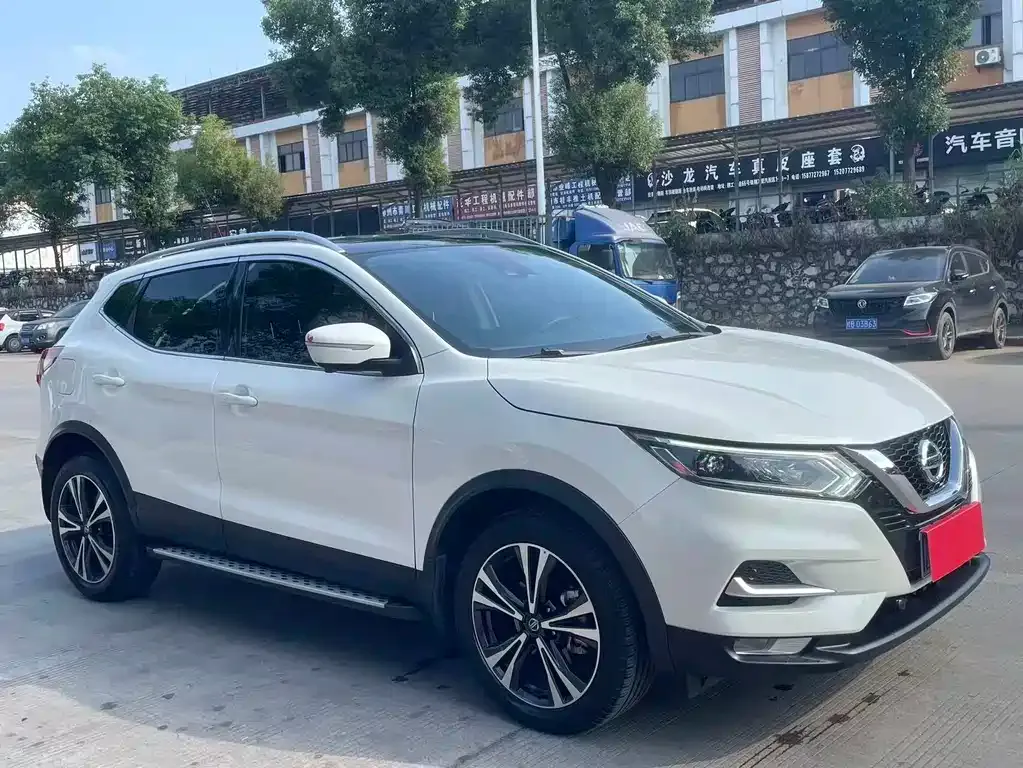 Nissan Qashqai — фото 5