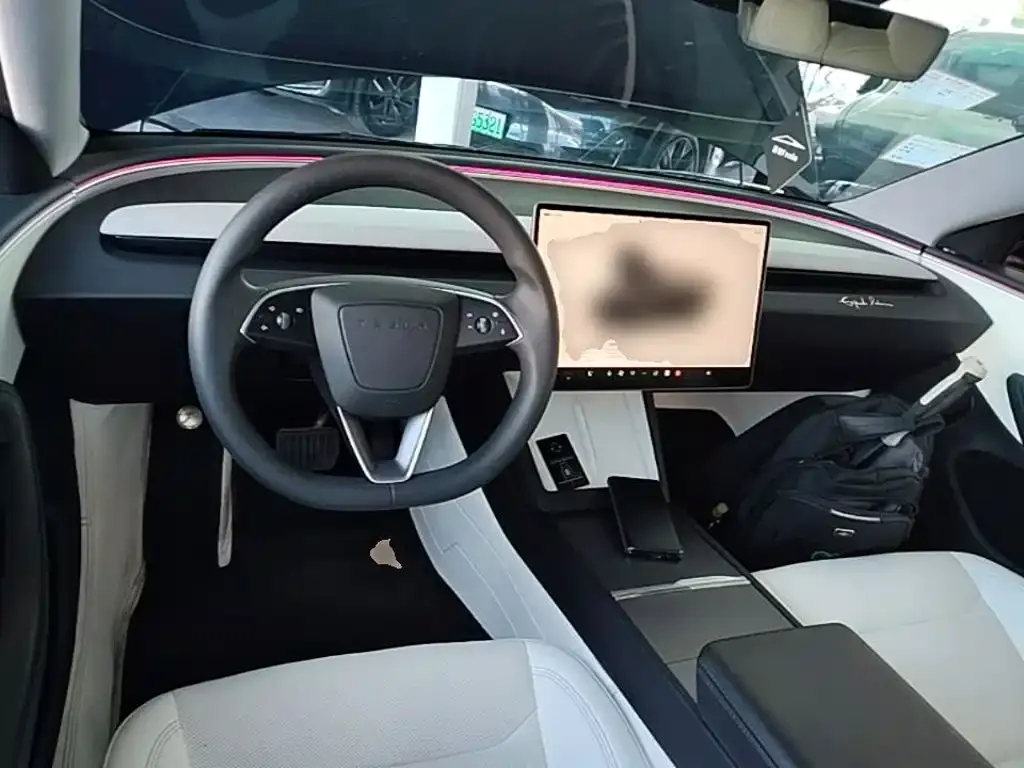 Tesla Model 3 — фото 3