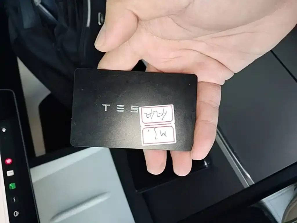 Tesla Model 3 — фото 2