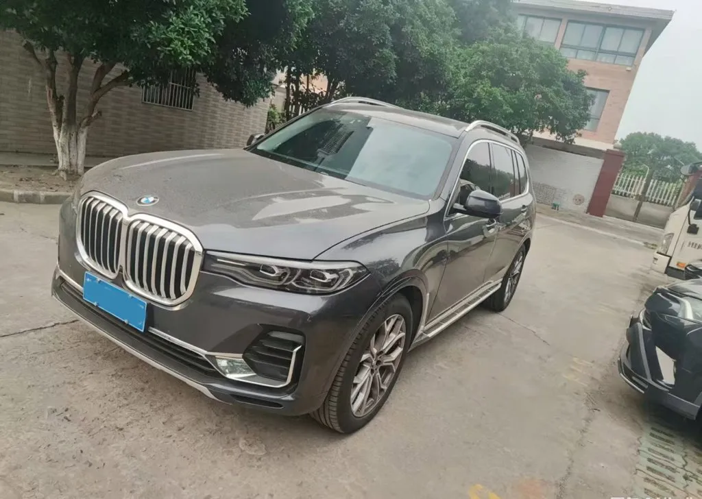 BMW X7 — фото 1