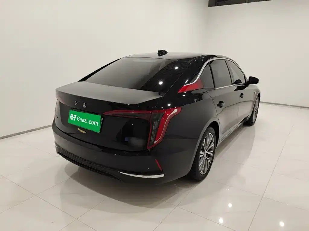 Hongqi E-QM5 — фото 4