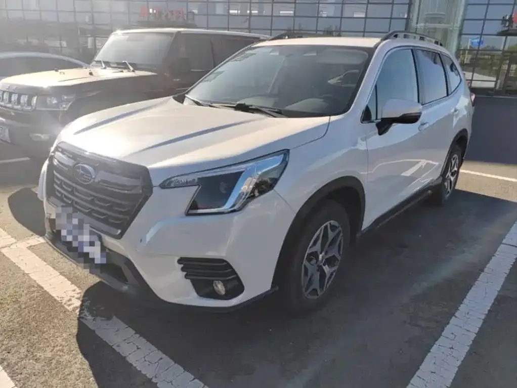 Subaru Forester — фото 1