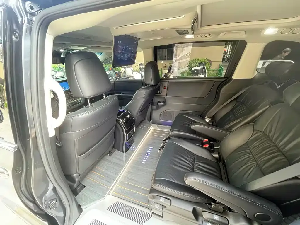 Honda Odyssey — фото 10