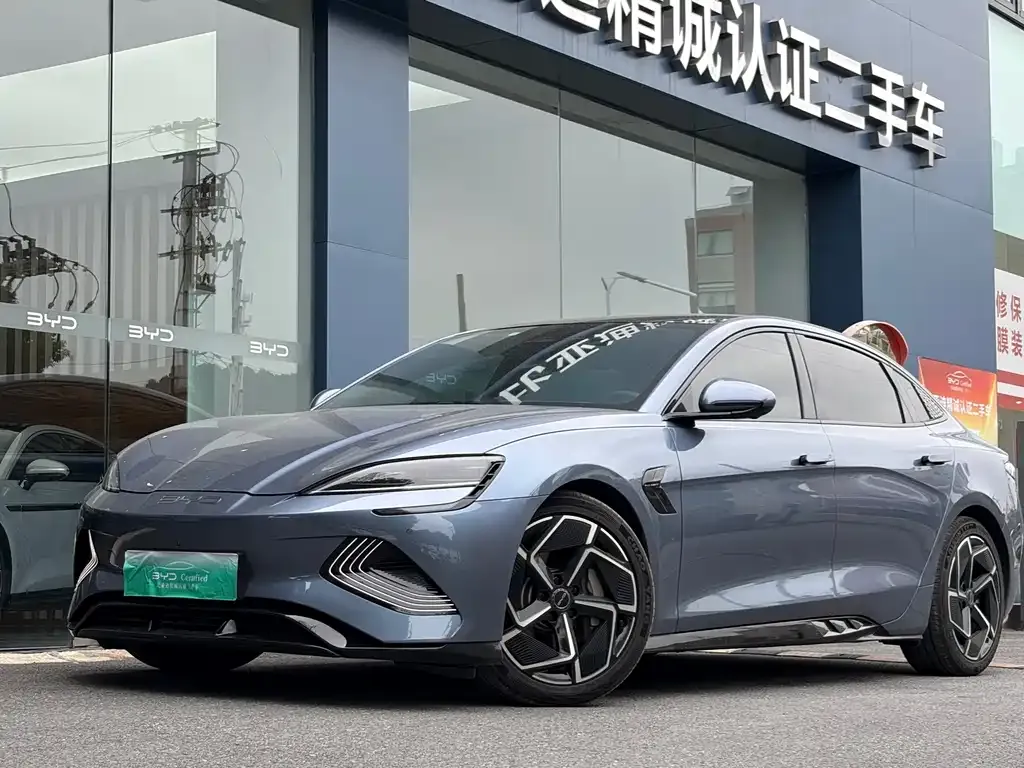 BYD Seal — фото 1