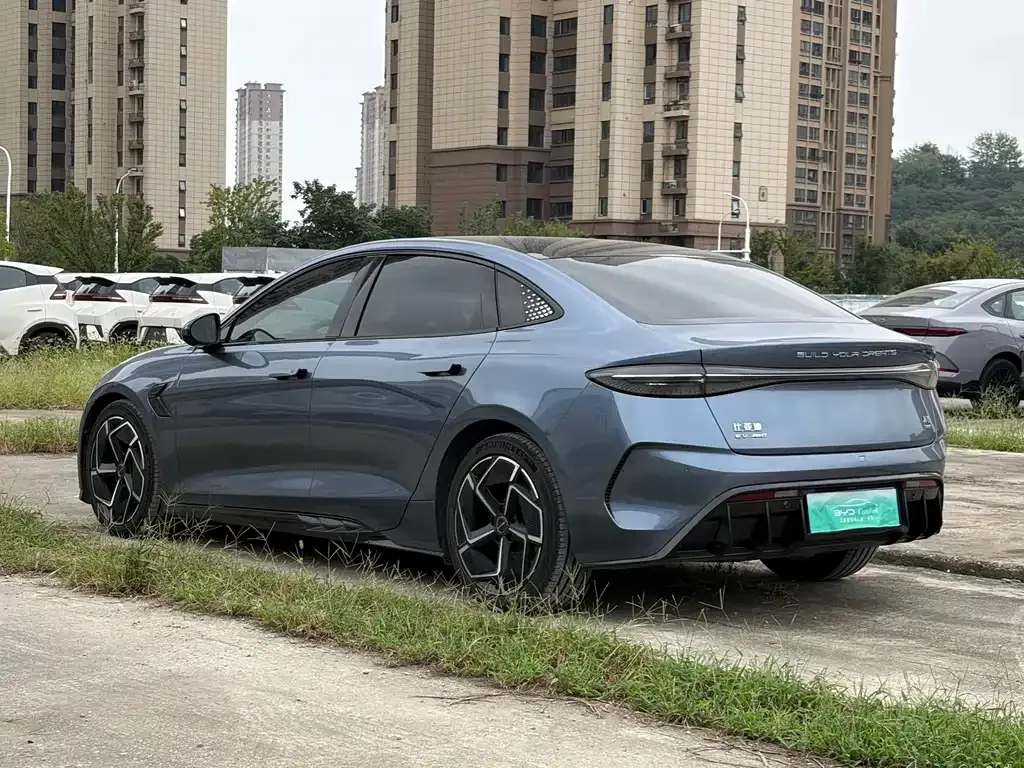 BYD Seal — фото 6