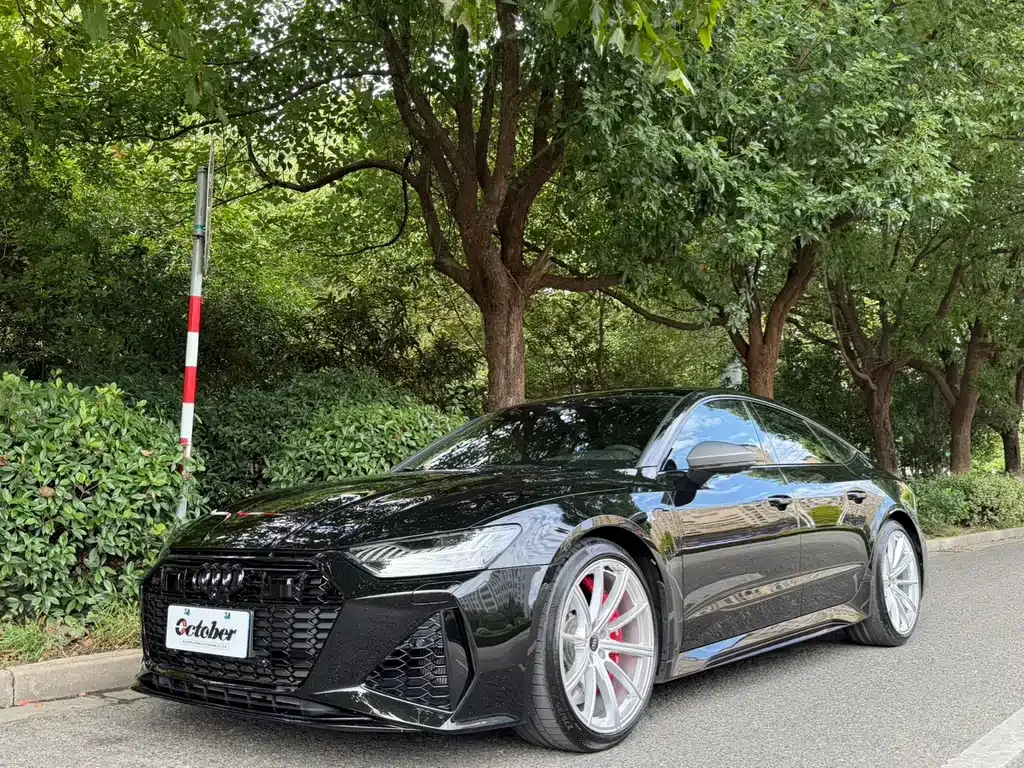 Audi RS 7 — фото 1