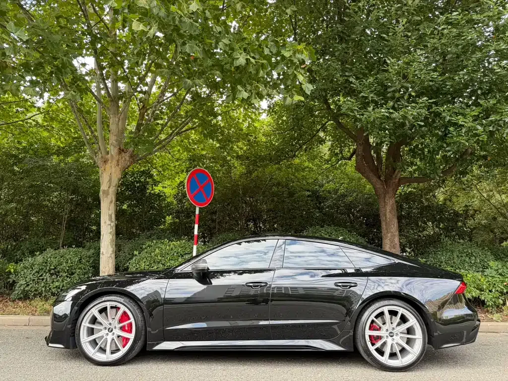 Audi RS 7 — фото 7