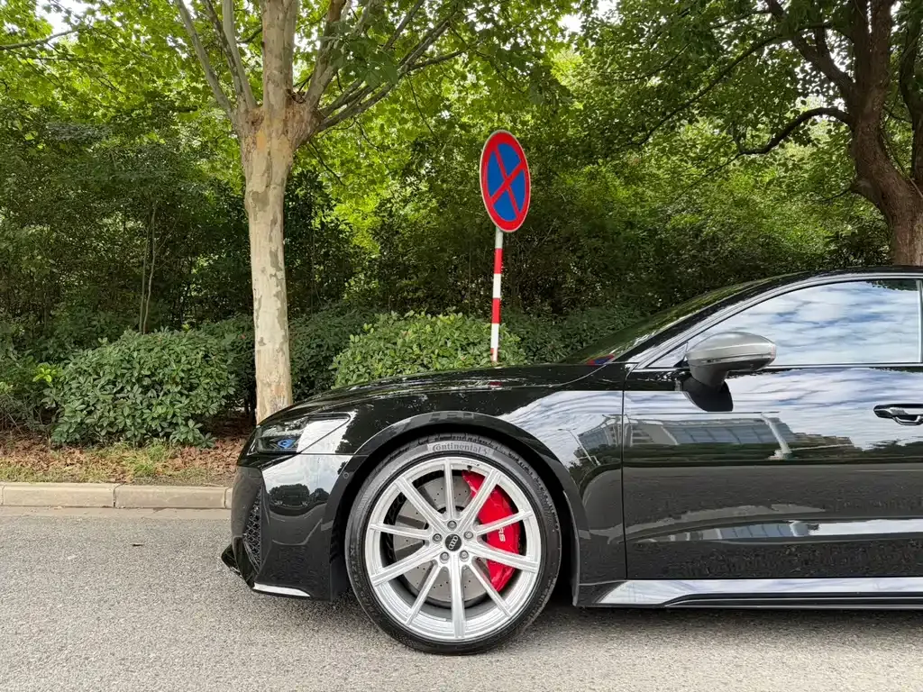 Audi RS 7 — фото 10