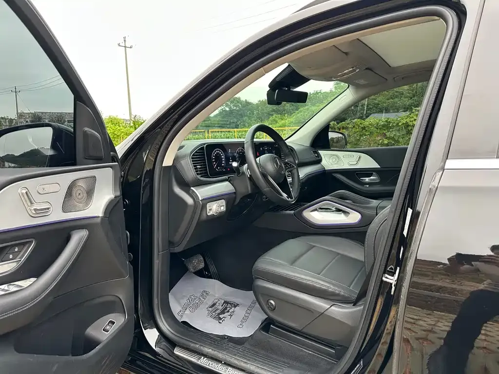 Mercedes-Benz GLE (Import) — фото 10