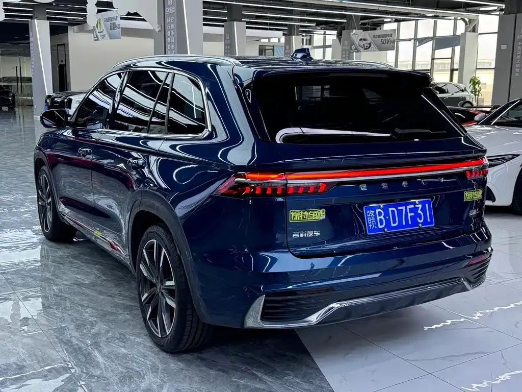 Geely Xingyue L — фото 8
