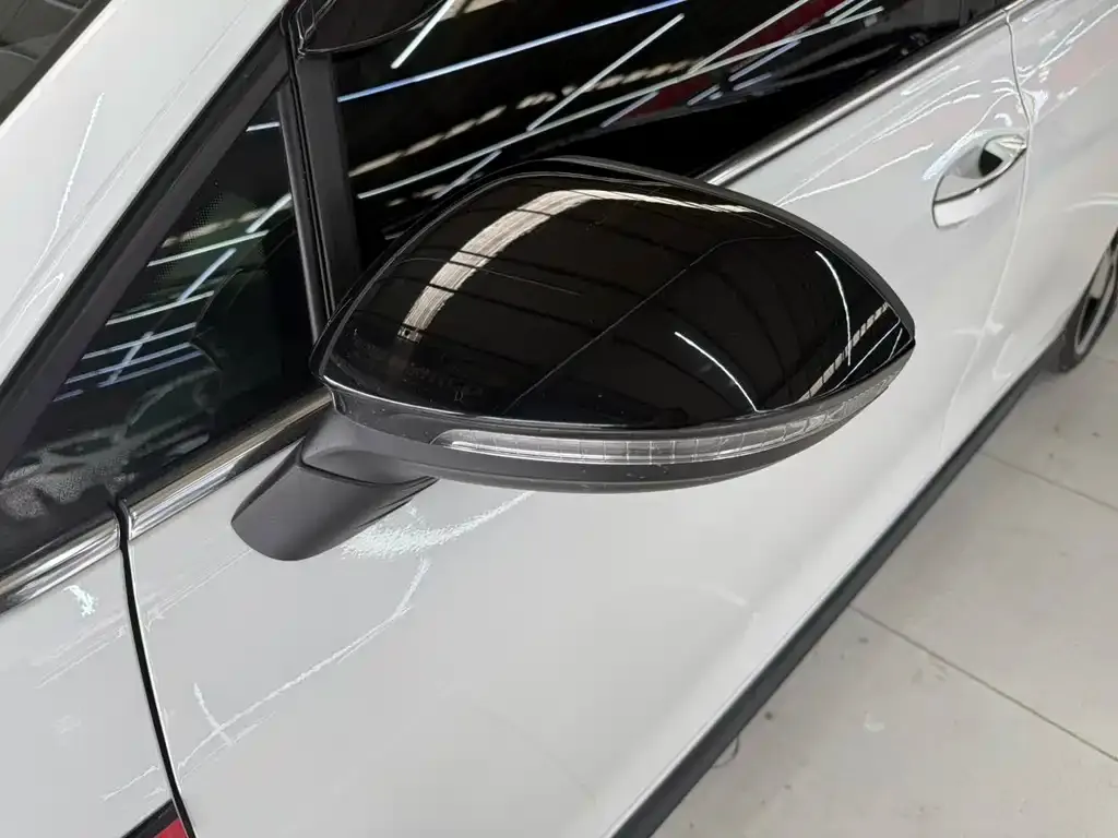 Volkswagen Golf GTI — фото 5
