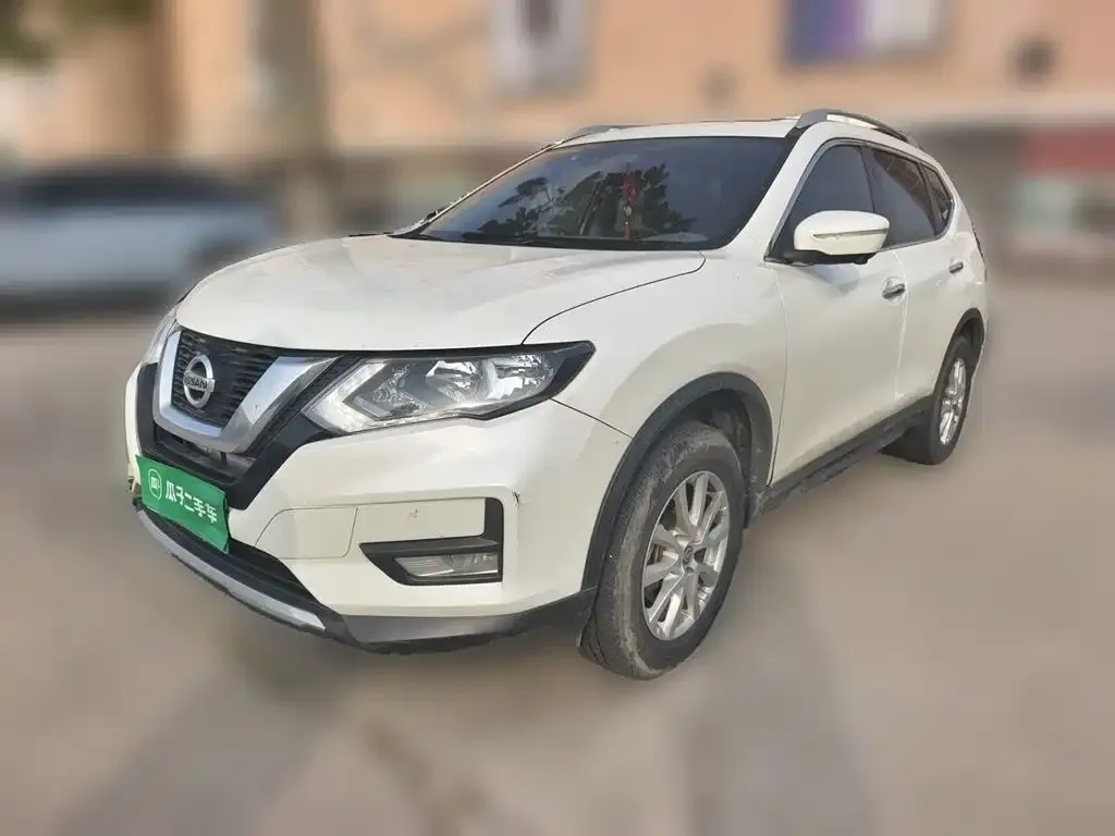 Nissan X-Trail — фото 1
