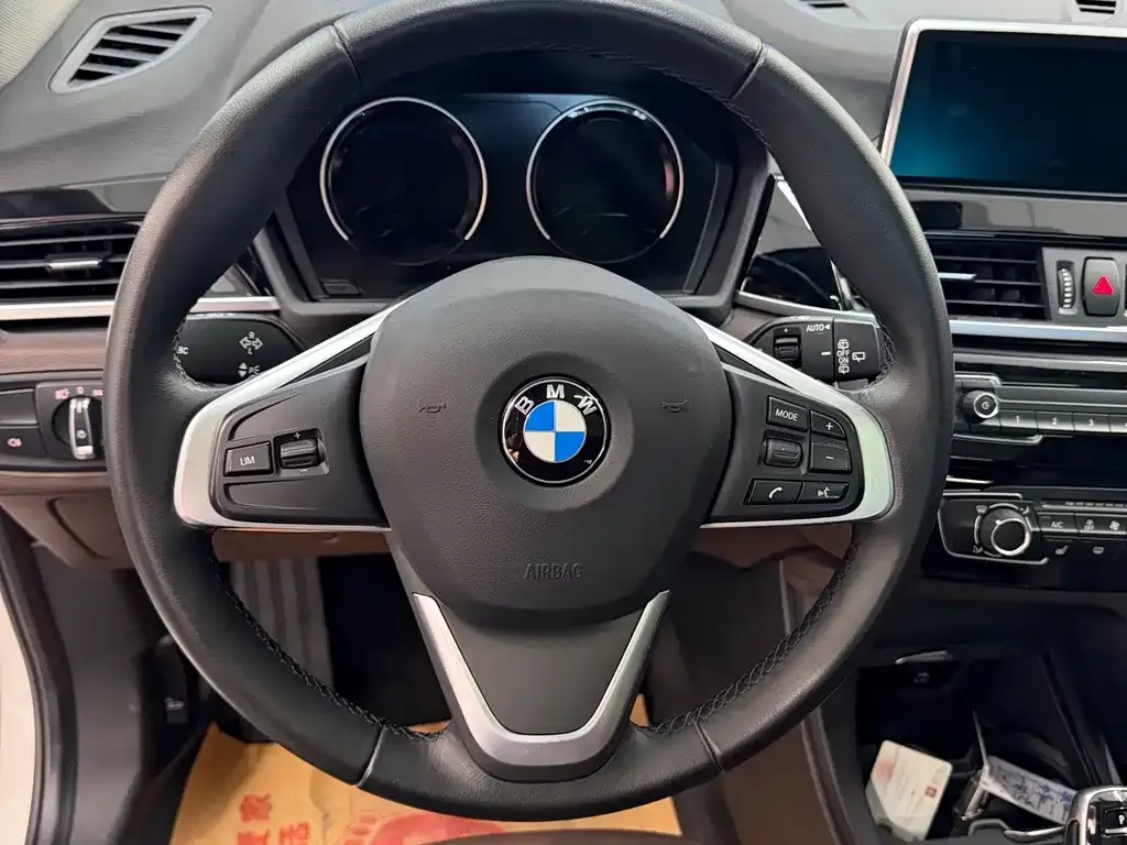 BMW X1 — фото 10