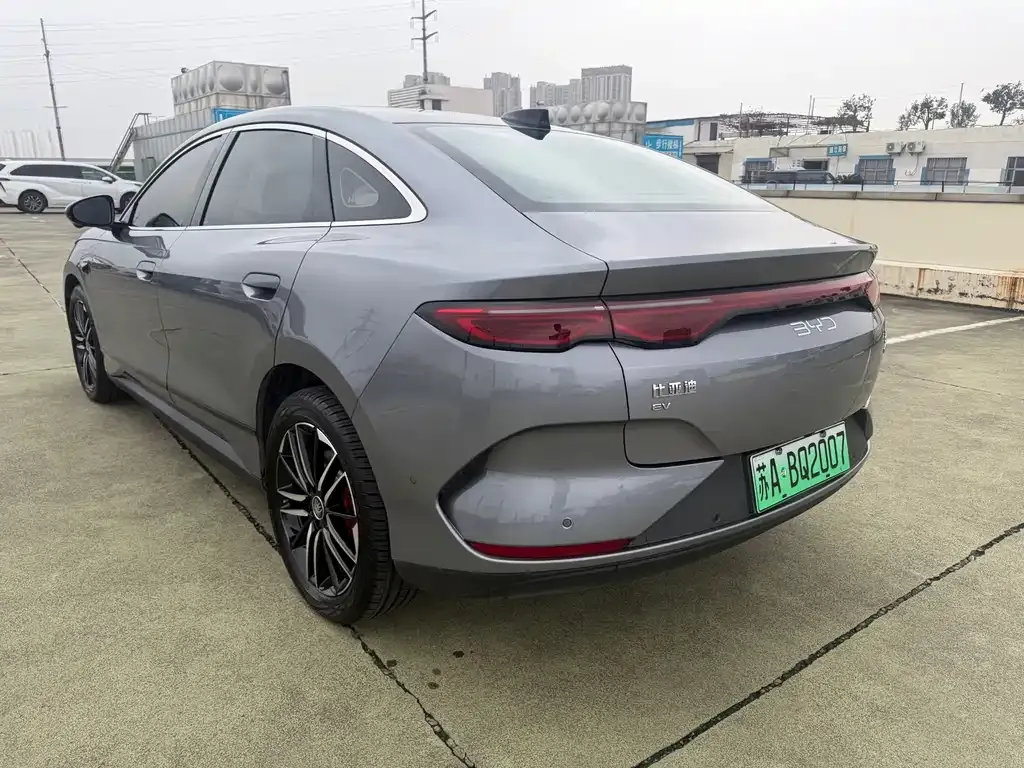 BYD Qin L — фото 5