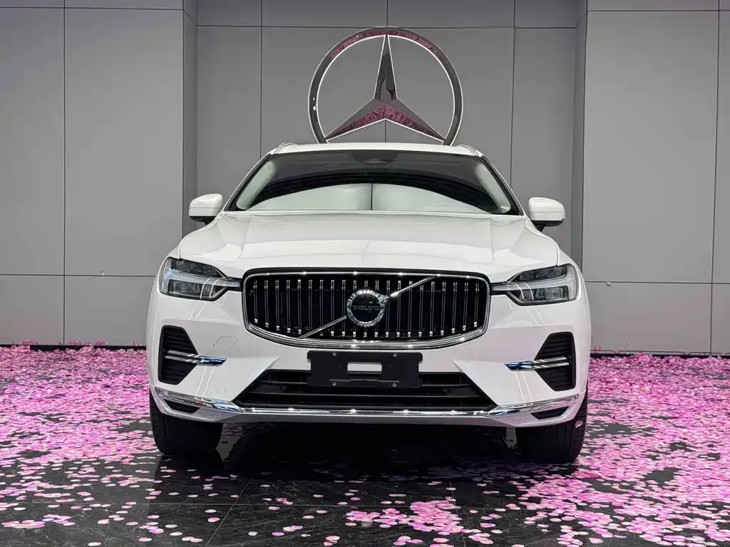 Volvo XC60 — фото 3