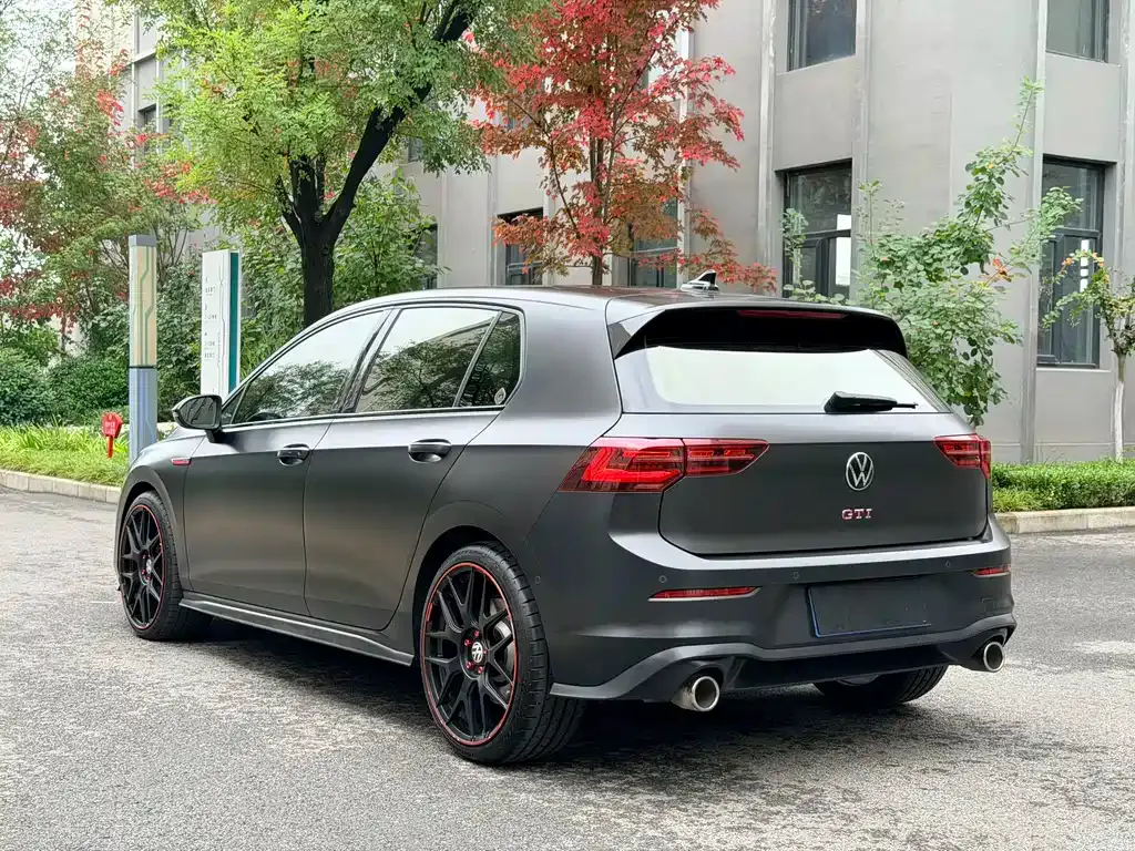 Volkswagen Golf GTI — фото 8