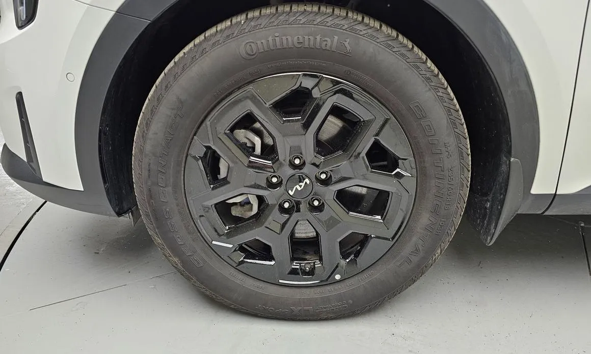 Kia Sorento — фото 7
