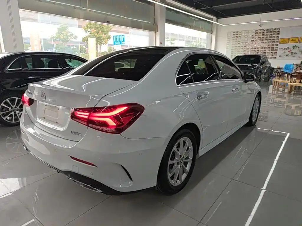 Mercedes-Benz A-Class — фото 8
