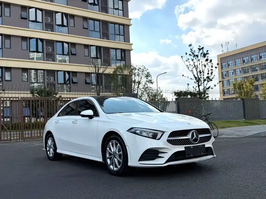 Mercedes-Benz A-Class — фото 9