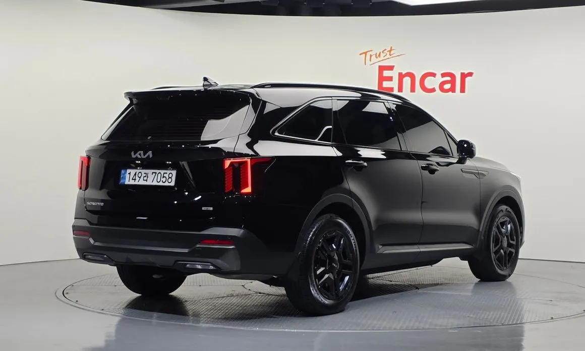 Kia Sorento — фото 6