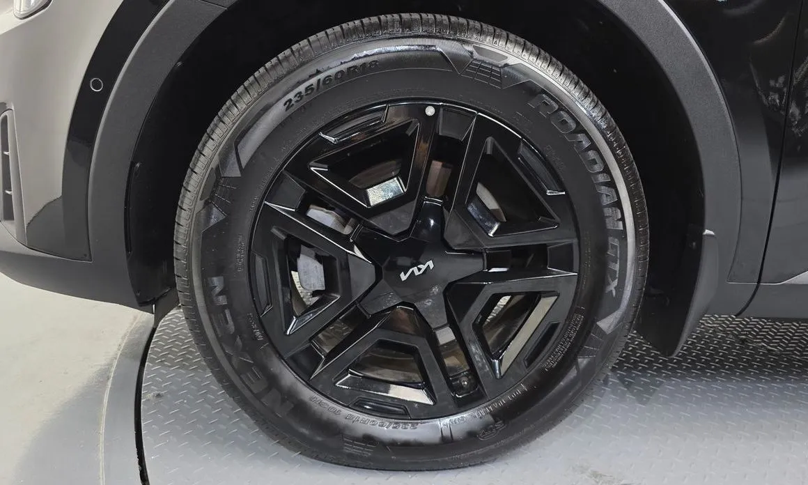 Kia Sorento — фото 10