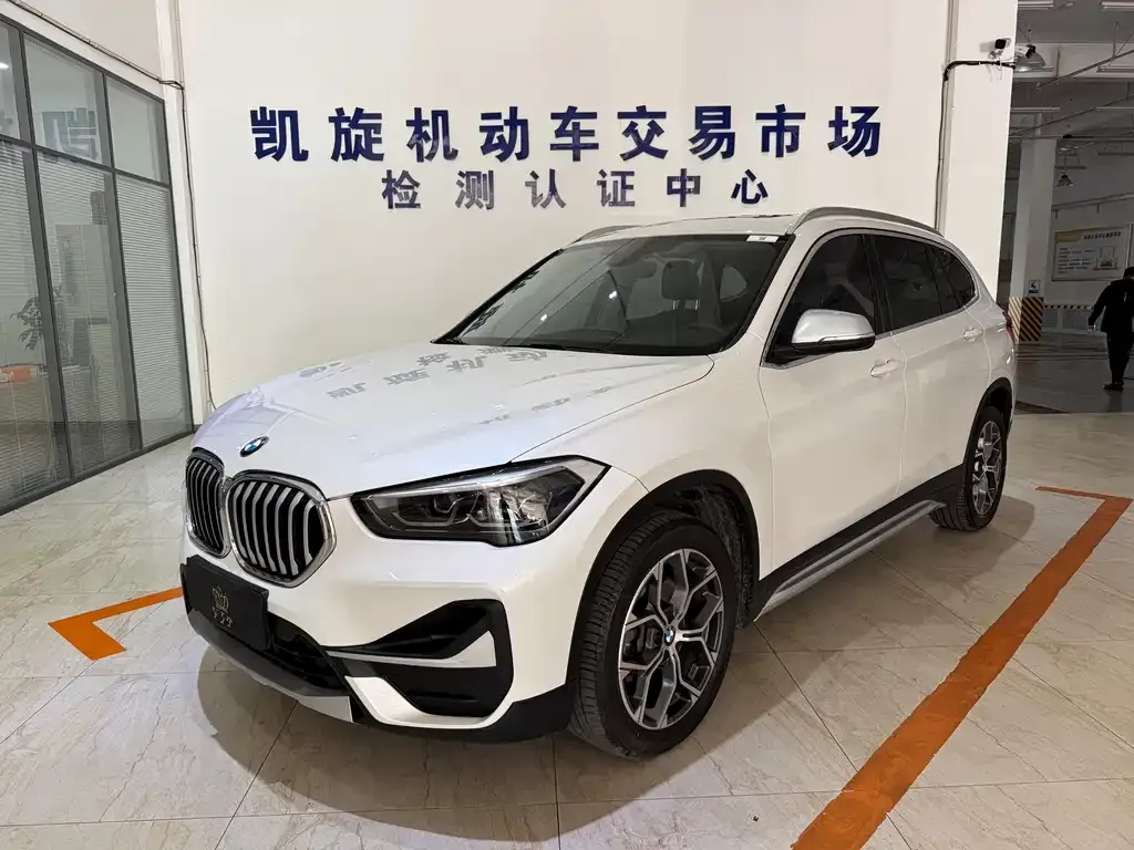 BMW X1 — фото 1