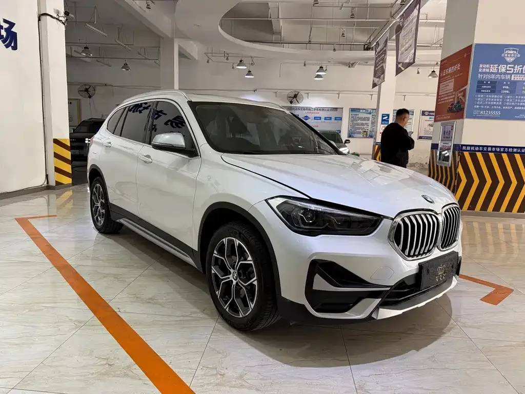 BMW X1 — фото 5