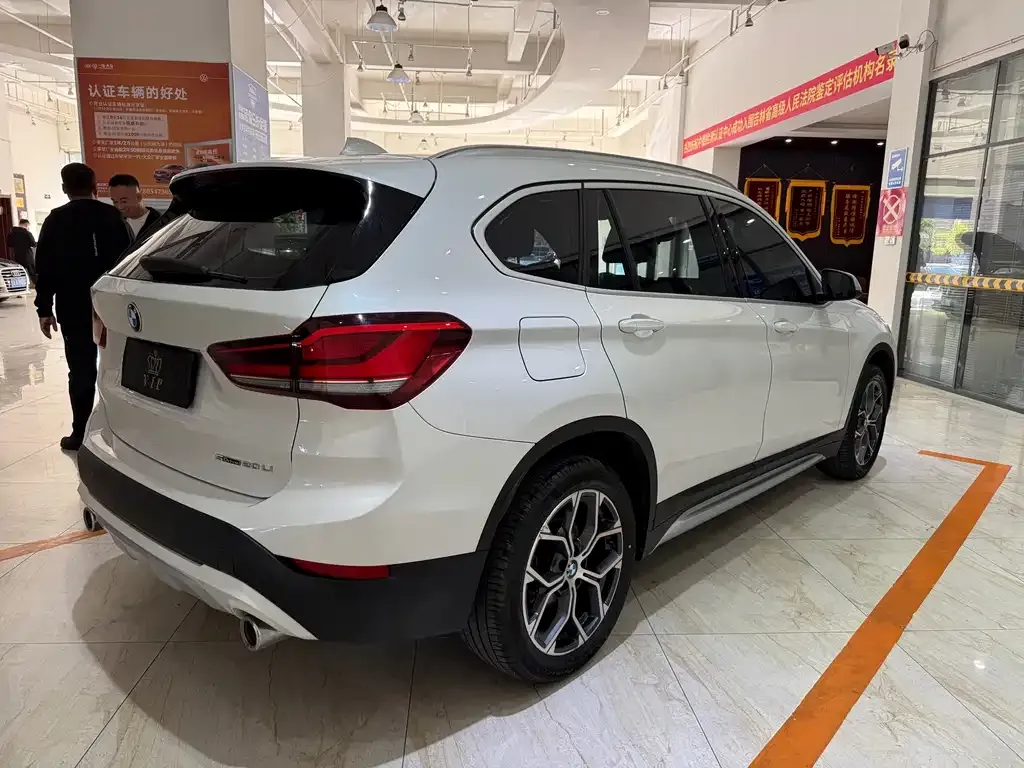 BMW X1 — фото 4