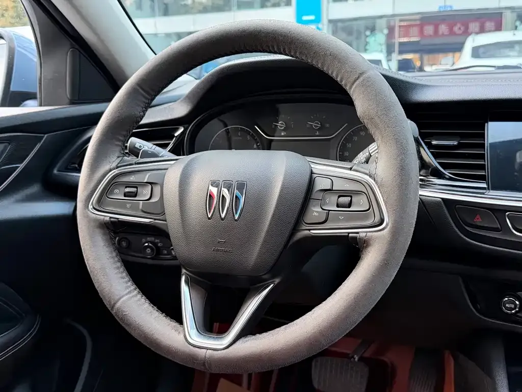 Buick Regal — фото 3