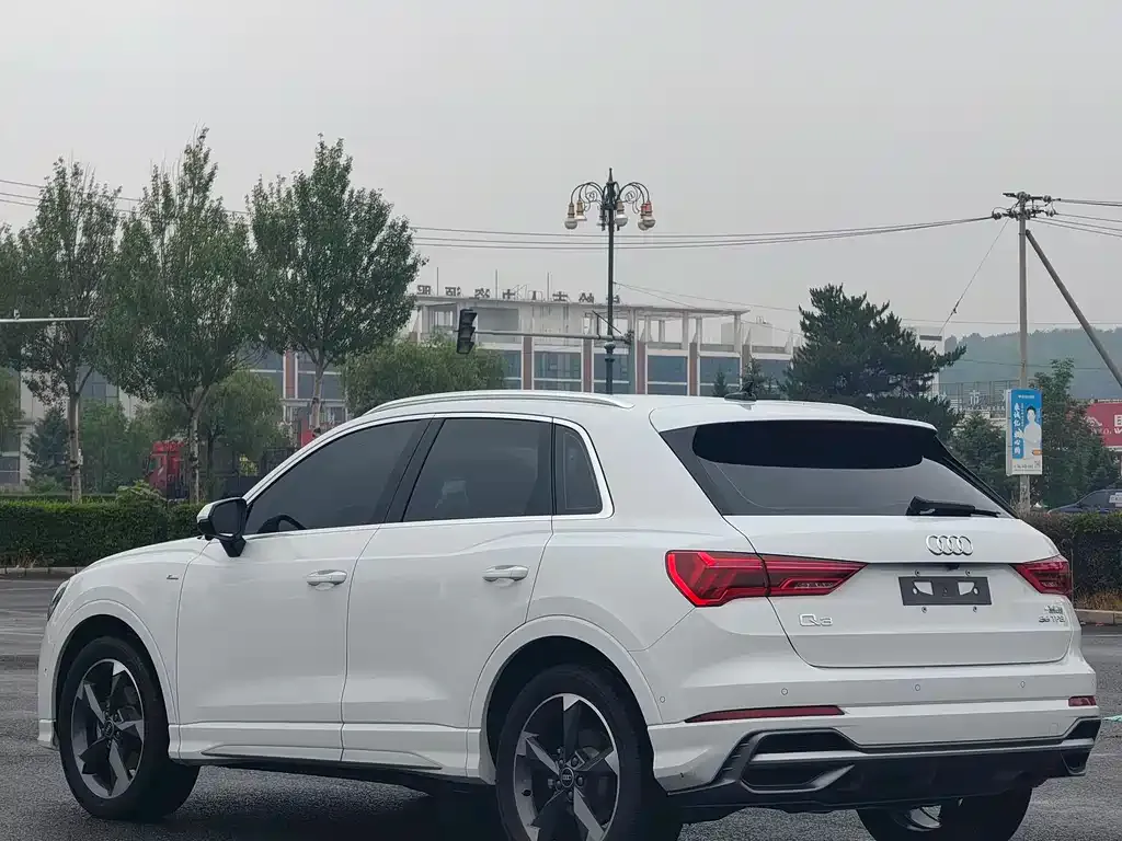 Audi Q3 — фото 4