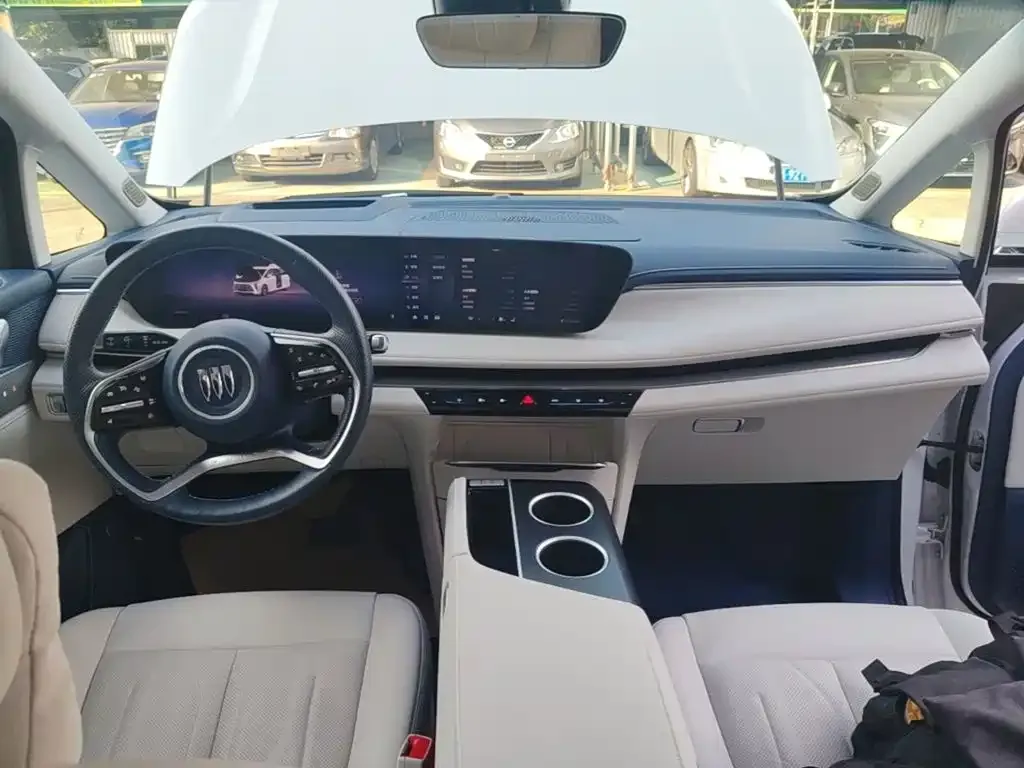 Buick GL8 Hybrid — фото 5