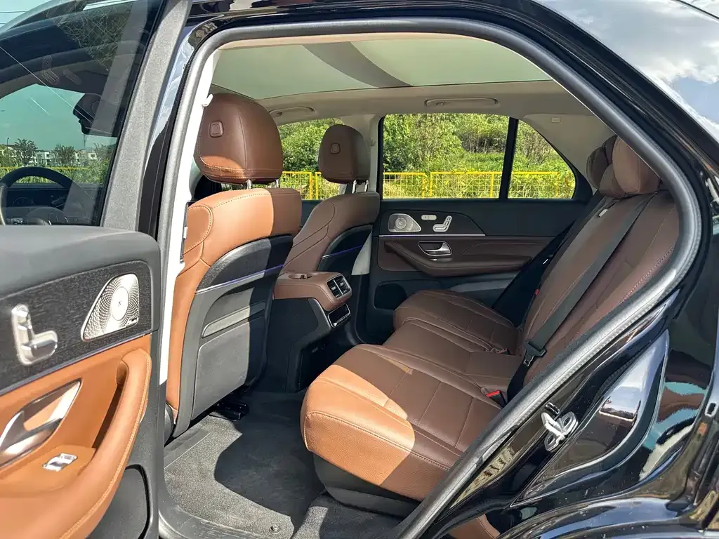 Mercedes-Benz GLE (Import) — фото 10
