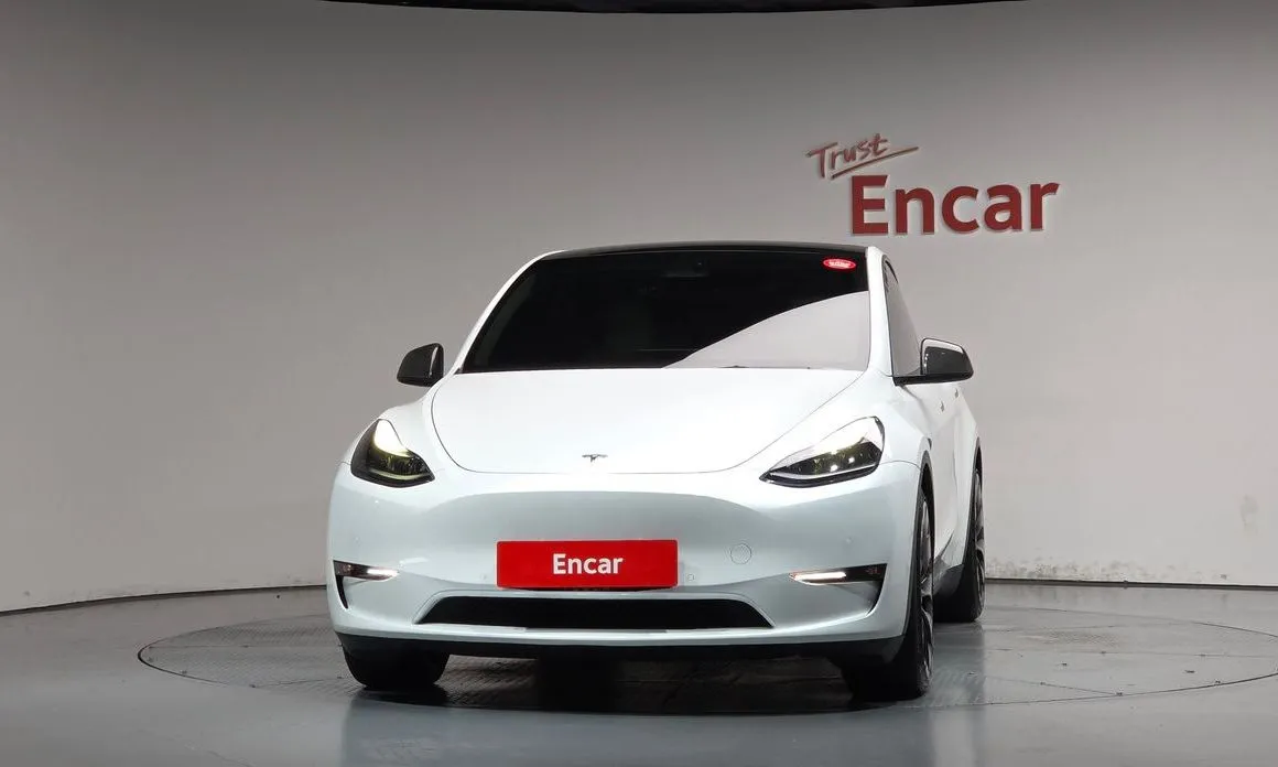 Tesla Model Y — фото 6