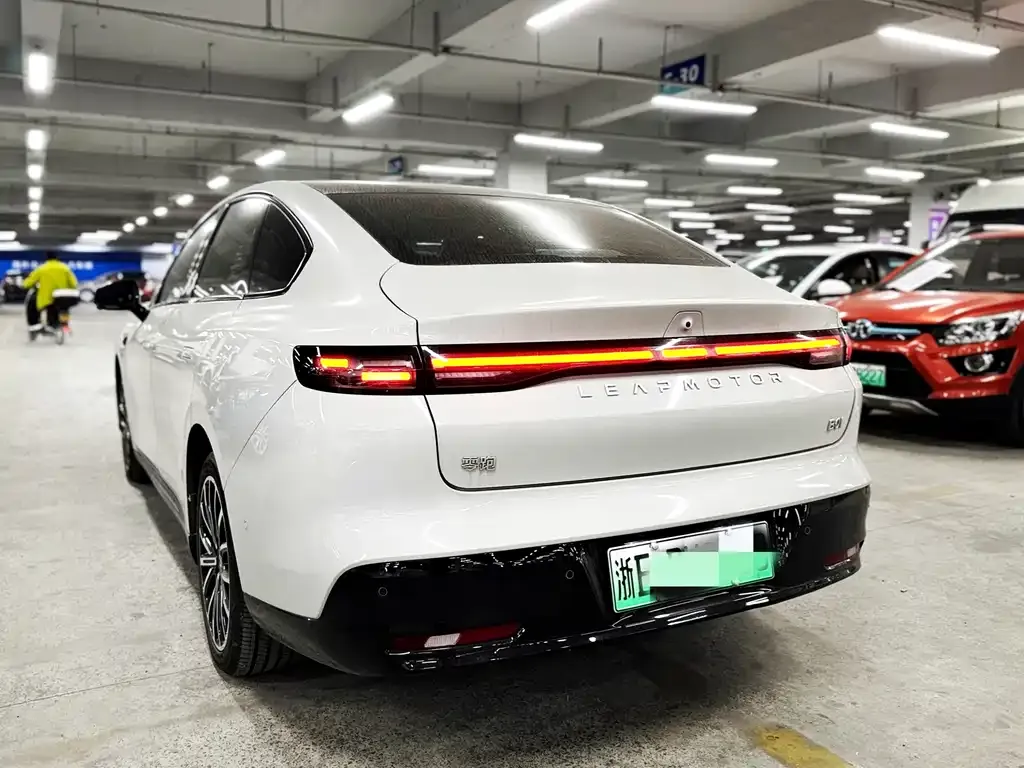 Leapmotor Leapmotor B01 — фото 2